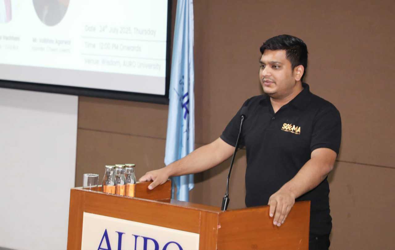 Founder & MD of Cheers Group, Mr.Vaibhav Agarwal, addressing students at Auro University and sharing his insights.